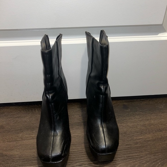 Platform boot - Picture 5 of 5